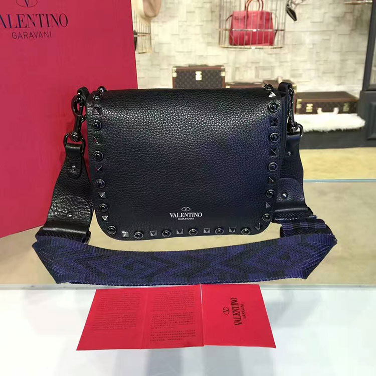 2017 Valentino GUITAR ROCKSTUD ROLLING CROSS BODY BAG 0937