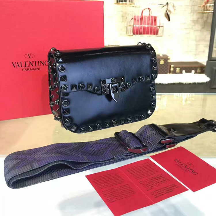 2017 Valentino GUITAR ROCKSTUD ROLLING CROSS SMALL BAG 0936M