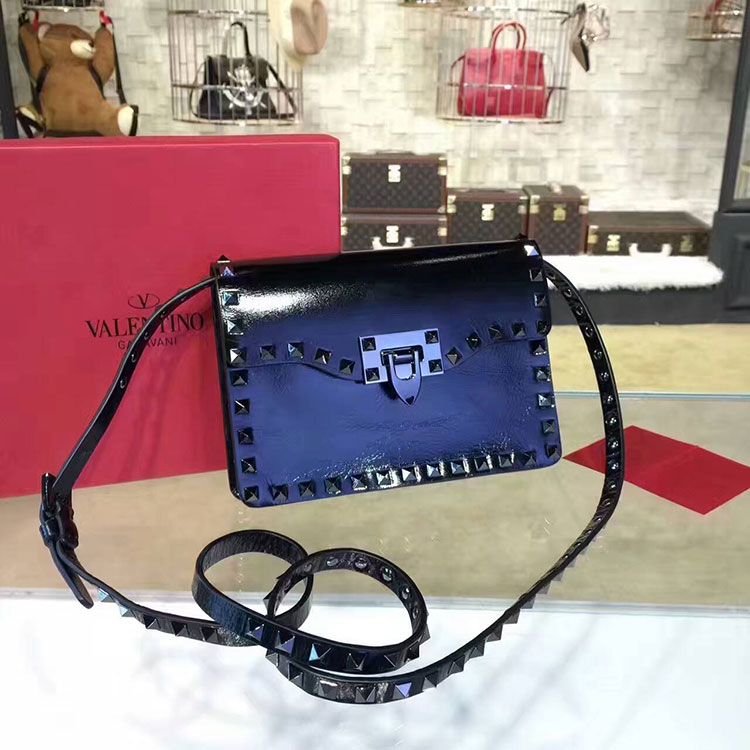 2017 Valentino GUITAR ROCKSTUD ROLLING SMALL CROSS BODY BAG 0178