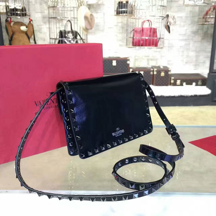 2017 Valentino GUITAR ROCKSTUD ROLLING SMALL CROSS BODY BAG 0178