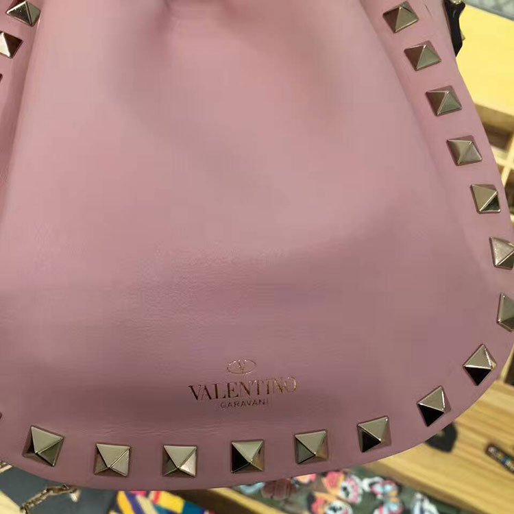 2017 Valentino Mini Garavani Rockstud bucket bag 0678