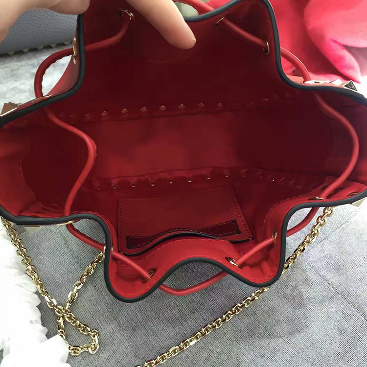 2017 Valentino Garavani Rockstud bucket bag 0678