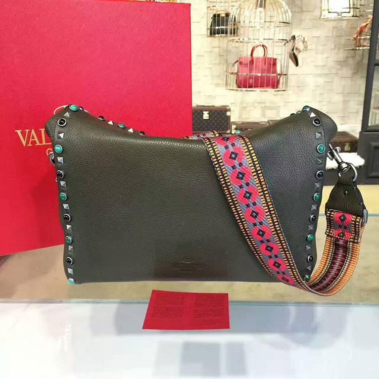 2017 Valentino Men ROCKSTUD ROLLING MESSENGER 0534