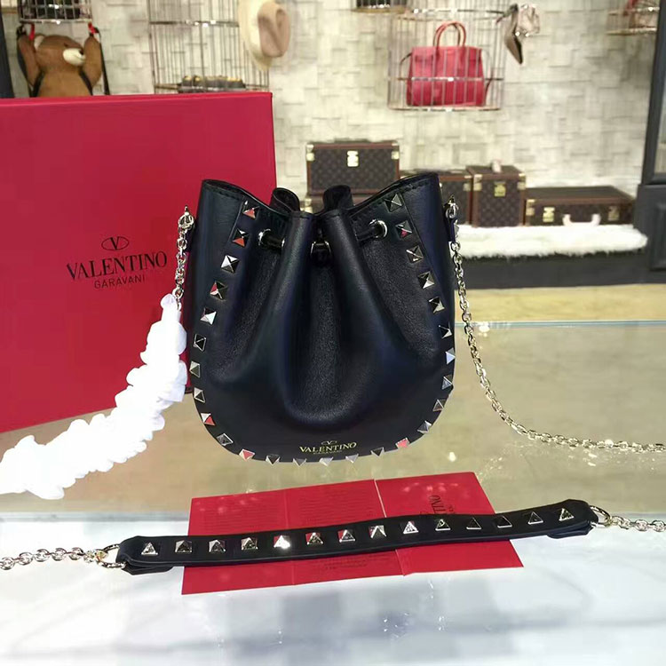 2017 Valentino Mini Garavani Rockstud bucket bag 0678