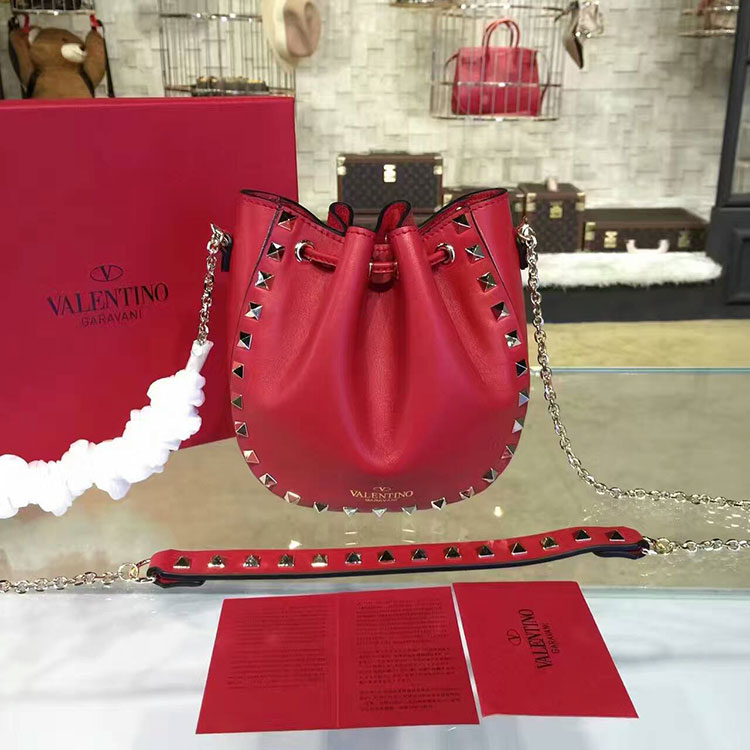 2017 Valentino Mini Garavani Rockstud bucket bag 0678