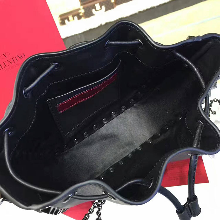 2017 Valentino Mini Garavani Rockstud bucket bag 0678