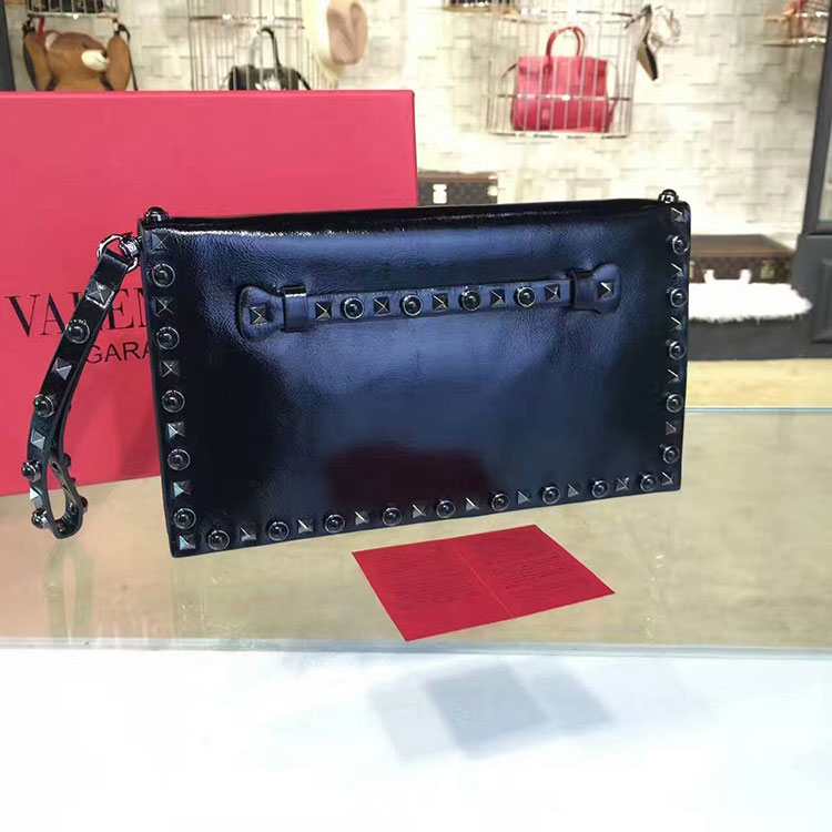 2017 Valentino ROCKSTUD CLUTCH 0118