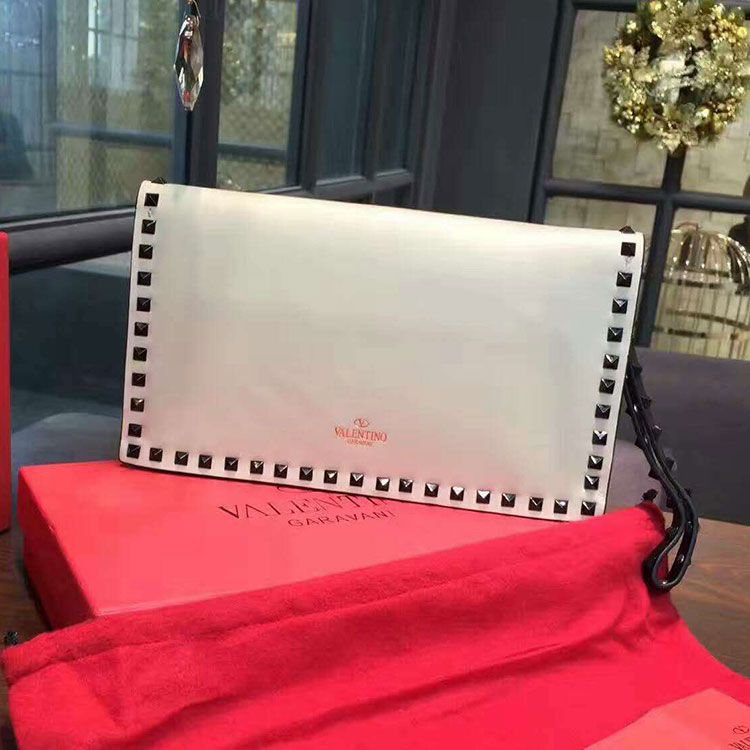 2017 Valentino ROCKSTUD CLUTCH 0118