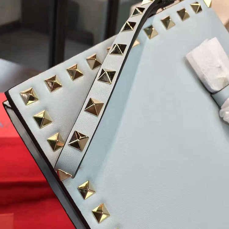 2017 Valentino ROCKSTUD CLUTCH 0118