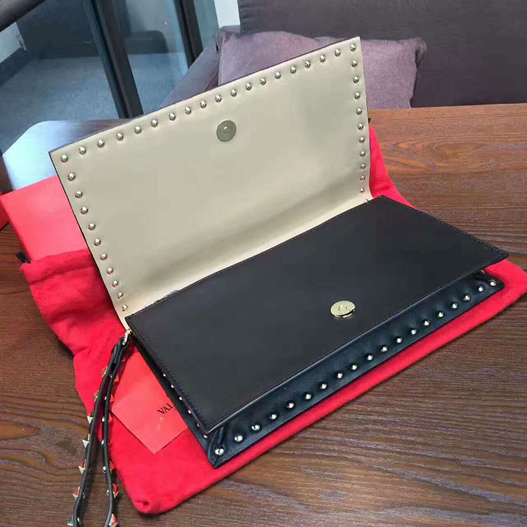 2017 Valentino ROCKSTUD CLUTCH 0118