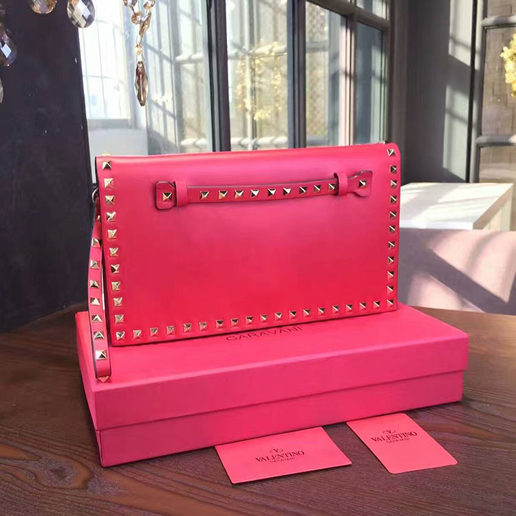 2017 Valentino ROCKSTUD CLUTCH 0118A