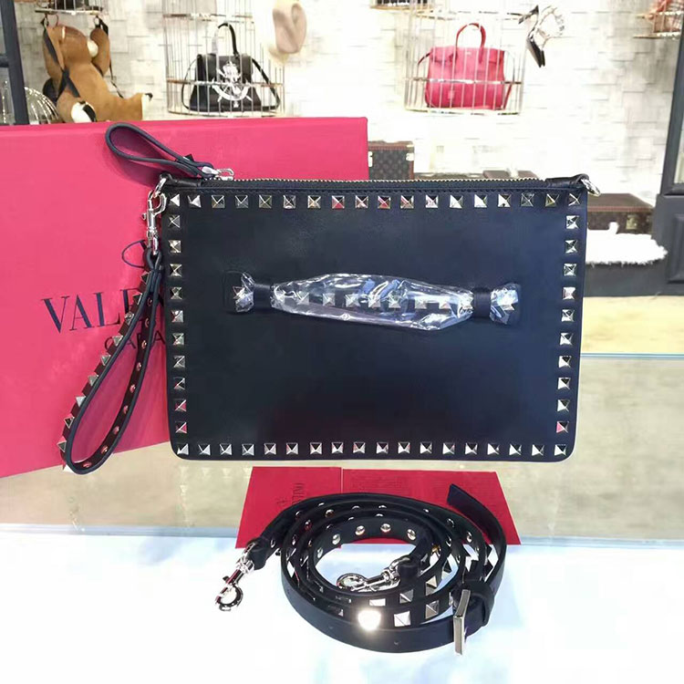 2017 Valentino ROCKSTUD CLUTCH 0119