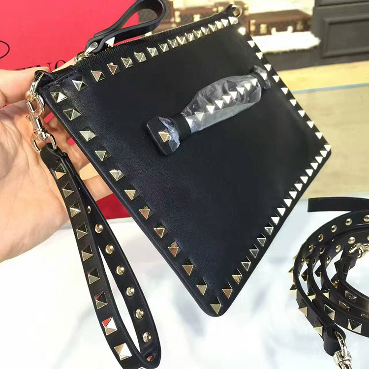 2017 Valentino ROCKSTUD CLUTCH 0119