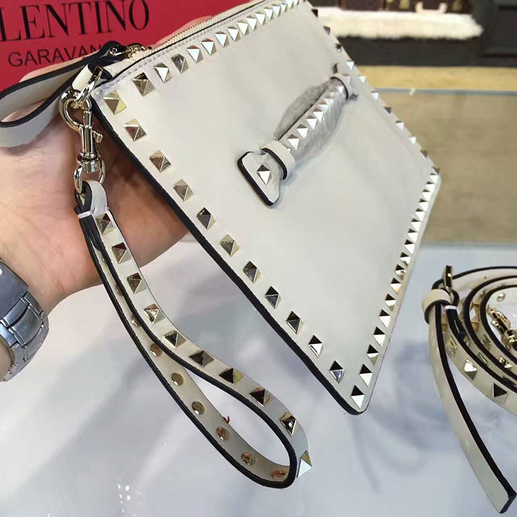 2017 Valentino ROCKSTUD CLUTCH 0119