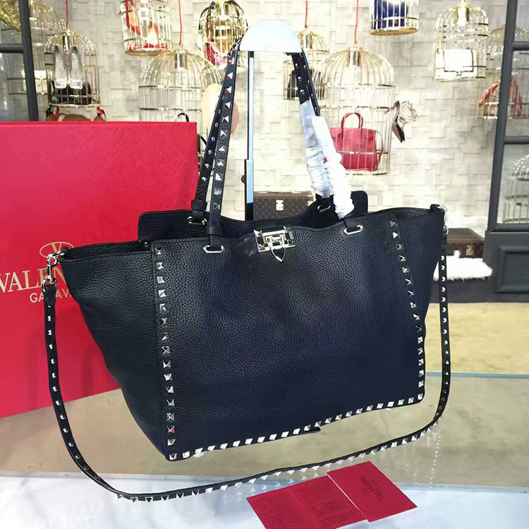 2017 Valentino ROCKSTUD NOIR MEDIUM TOTE 0973