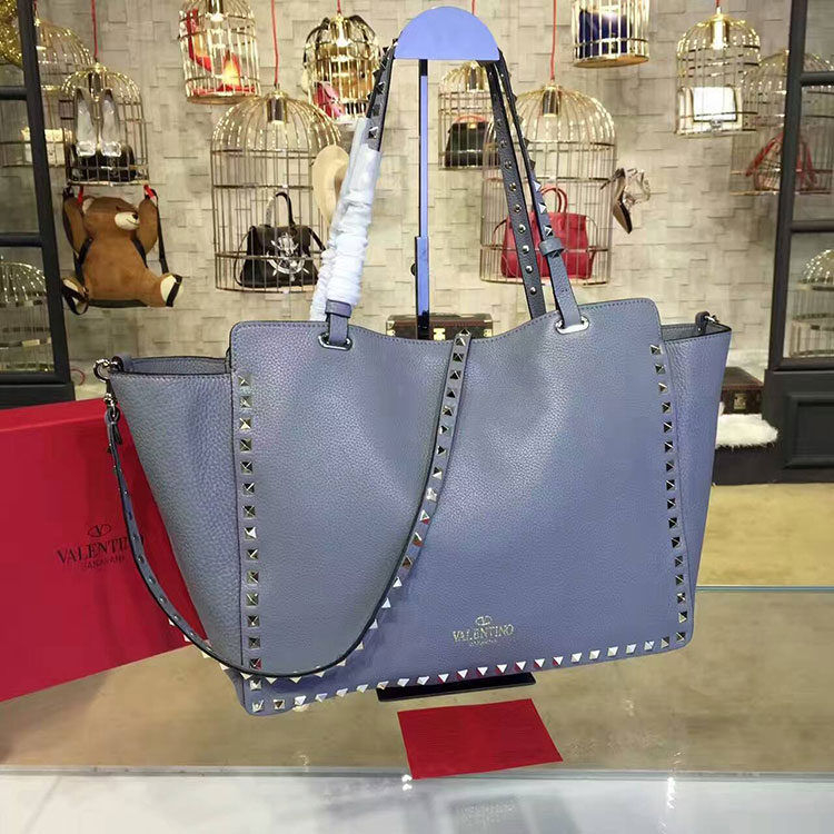 2017 Valentino ROCKSTUD NOIR MEDIUM TOTE 0973