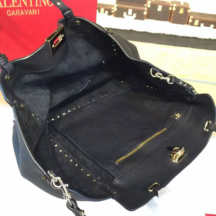 2017 Valentino ROCKSTUD NOIR MEDIUM TOTE 0973