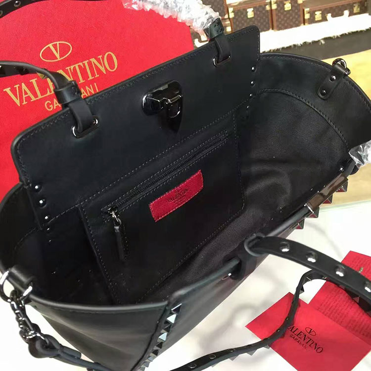 2017 Valentino ROCKSTUD ROLLING SMALL TOTE 0972