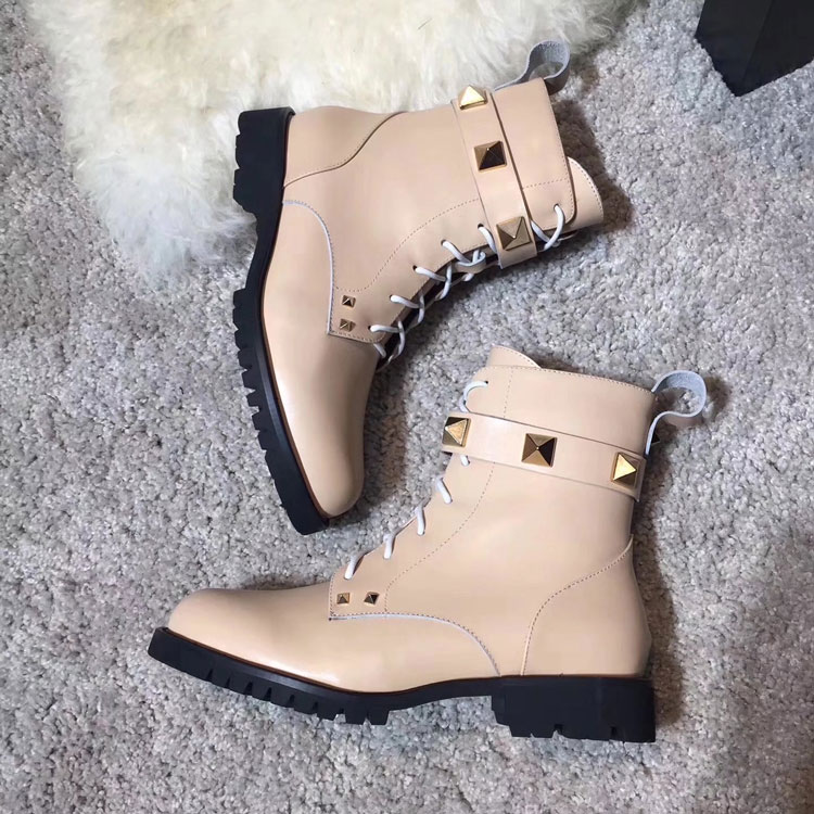 2017 Valentino women Short Boots in Calfskin leather with rivet