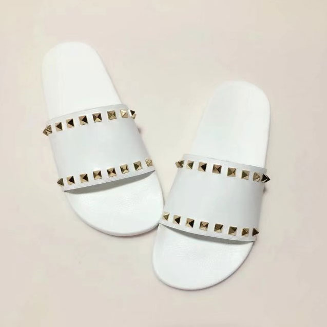 2017 Valentino women Slippers with rivet