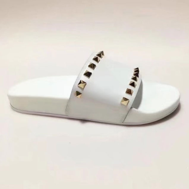 2017 Valentino women Slippers with rivet