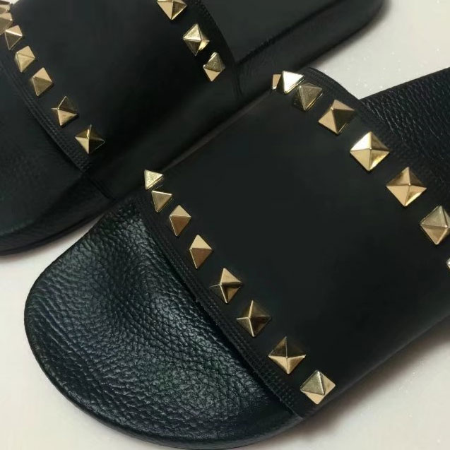 2017 Valentino women Slippers with rivet