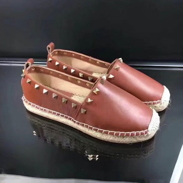 2017 Valentino women shoes in Calfskin leather