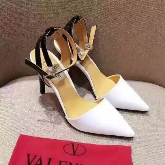 2017 Valentino women shoes in Calfskin leather and Patent leather