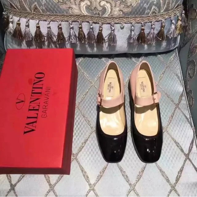 2017 Valentino women shoes in Patent leather