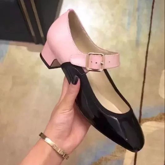 2017 Valentino women shoes in Patent leather