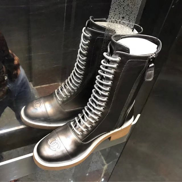 2017 chanle women Boot in Calfskin leather