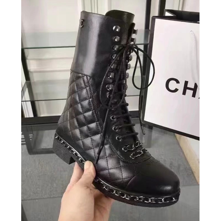 2017 chanle women Boot in Calfskin leather