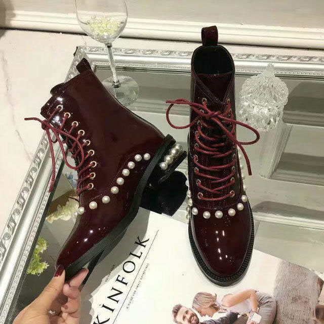 2017 chanle women Boot in Patent leather