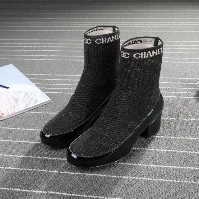 2017 chanle women Boot in Patent leather with sock