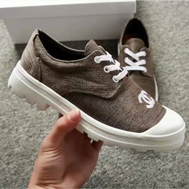 2017 chanle women Casual shoes in canvas