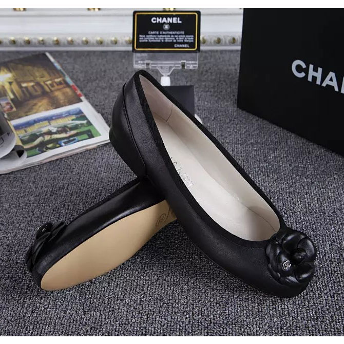 2017 chanle women Flat shoes in Sheepskin leather