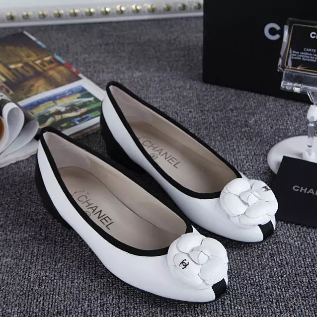 2017 chanle women Flat shoes in Sheepskin leather