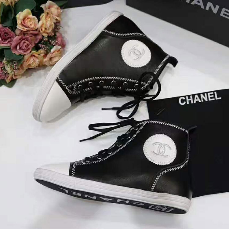 2017 chanle women Sneakers in Calfskin leather