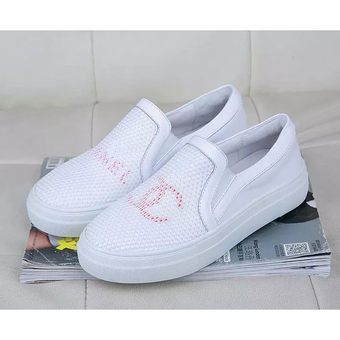 2017 chanle women Sneakers shoes in Calfskin leather