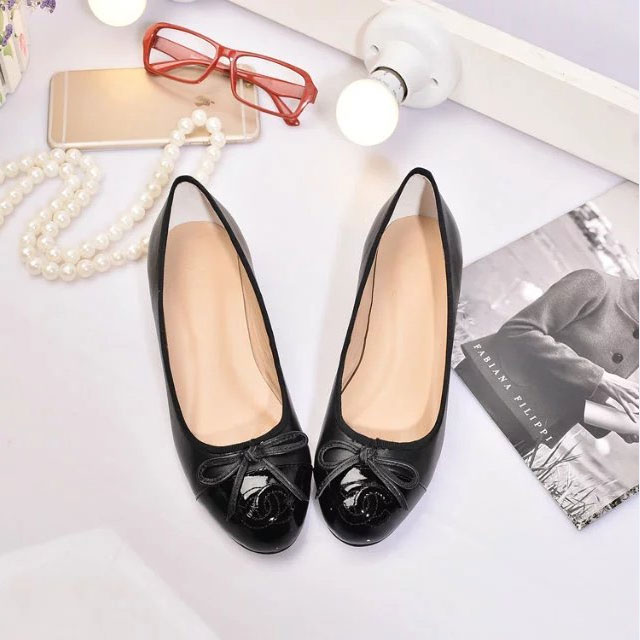 2017 chanle women shoes in Patent leather