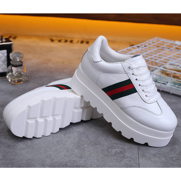 2017 gucci women Casual in Calfskin leather