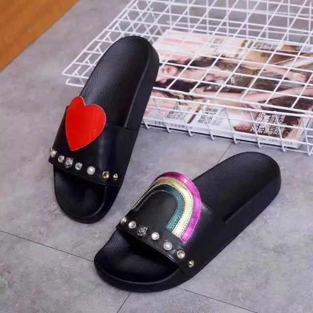 2017 gucci women Slippers in Calfskin leather