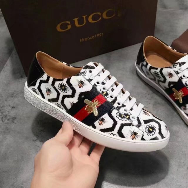 2017 gucci women Sneakers shoes in Calfskin leather