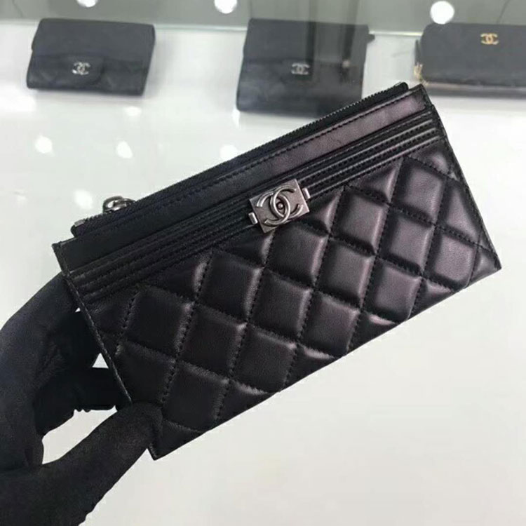 2018 BOY CHANEL Pouch