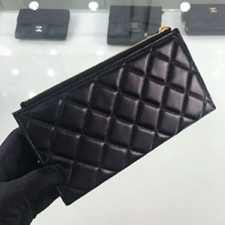 2018 BOY CHANEL Pouch