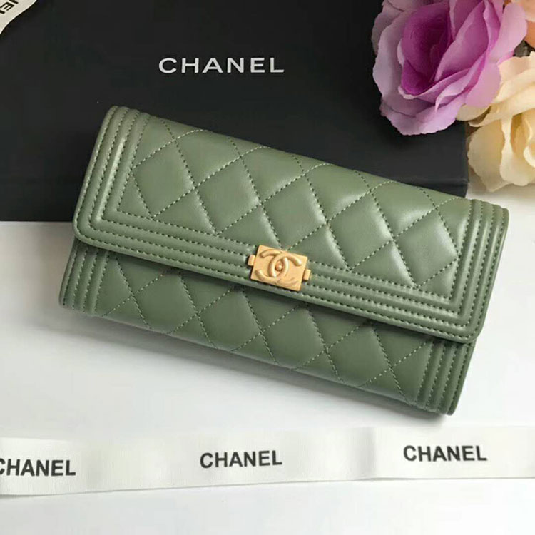 2018 Boy Chanel Embroidery Bi-Fold Wallet Original Caviar Leather