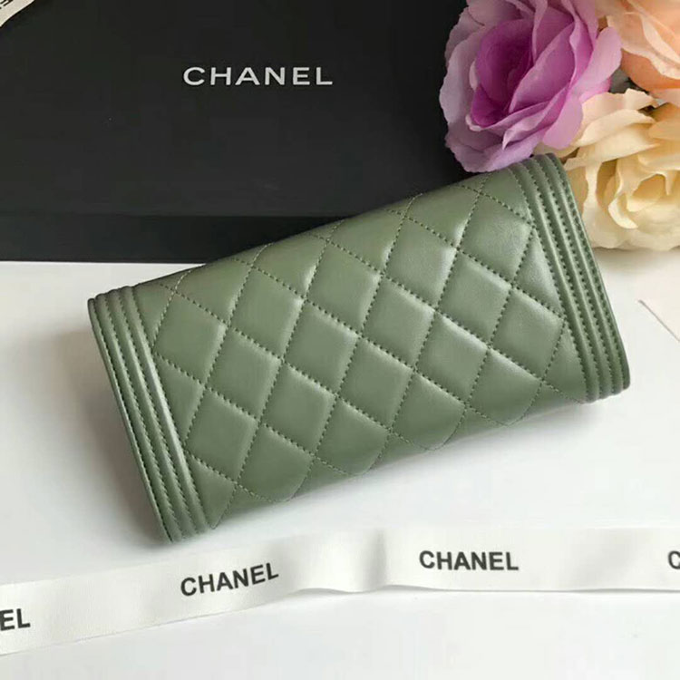 2018 Boy Chanel Embroidery Bi-Fold Wallet Original Caviar Leather