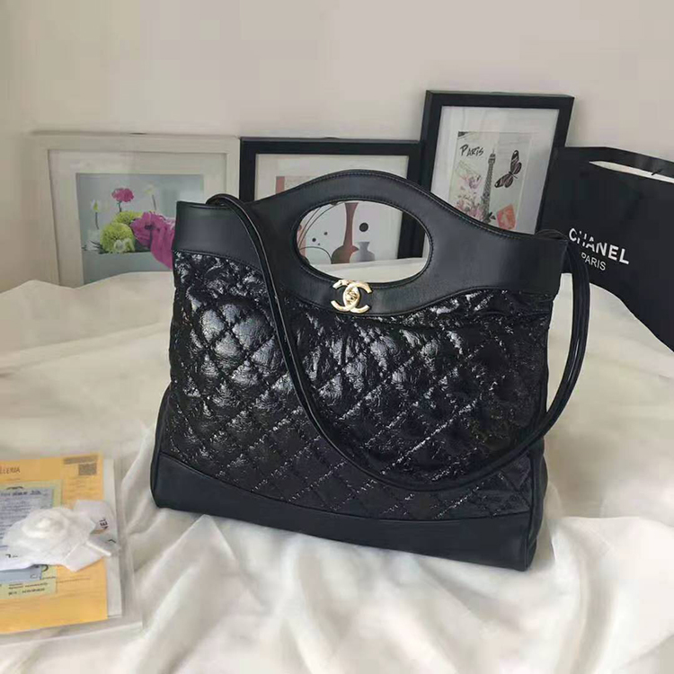 2019 CHANEL 31 Large Shopping Bag