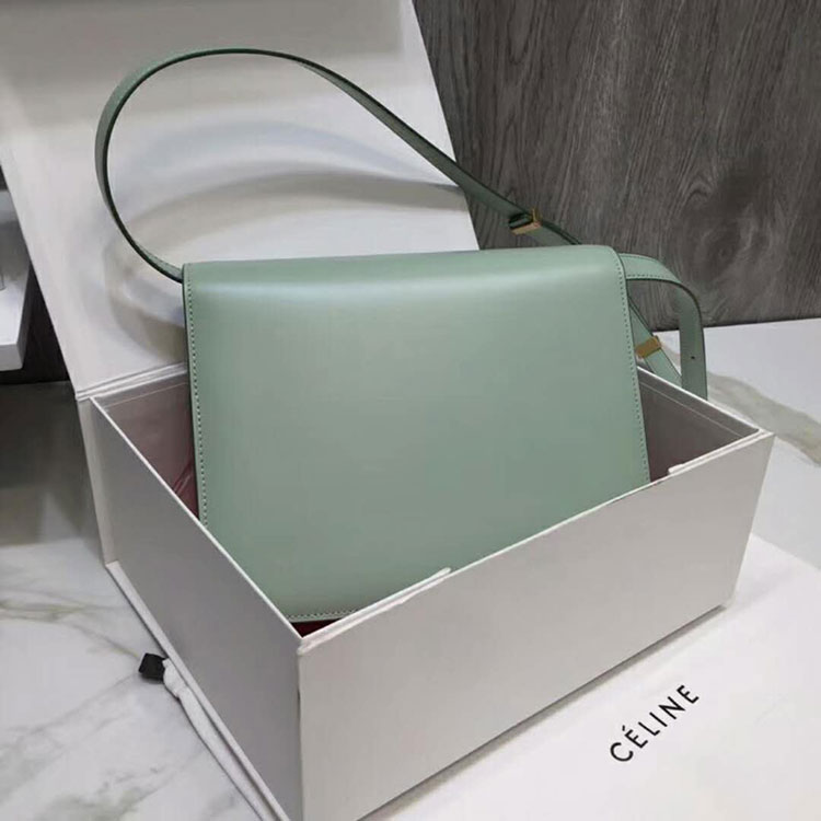 2018 Celine MEDIUM CLASSIC BAG IN NATURAL CALFSKIN