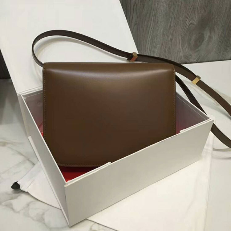 2018 Celine MEDIUM CLASSIC BAG IN NATURAL CALFSKIN